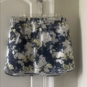 Abstract Print Athletic Skort Size L